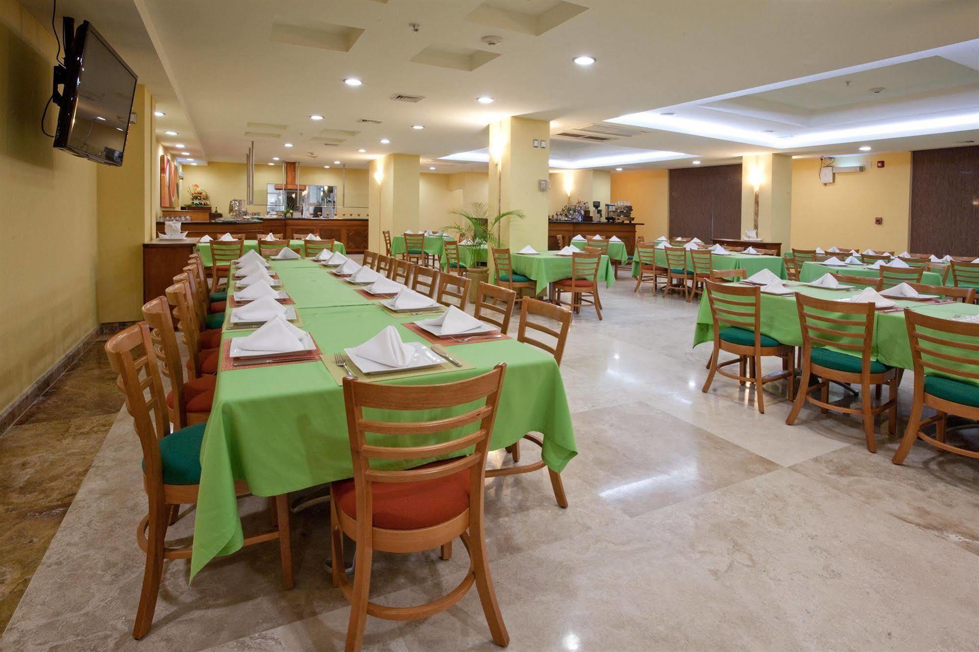 Hipico Inn Hotel Poza Rica Restaurant foto